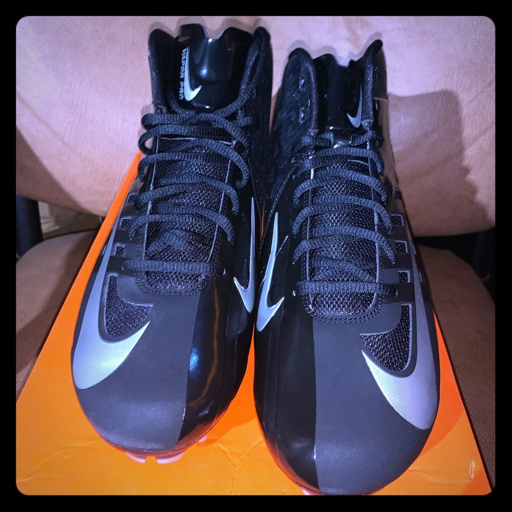 Nike mid-Vapor Pro Cleats